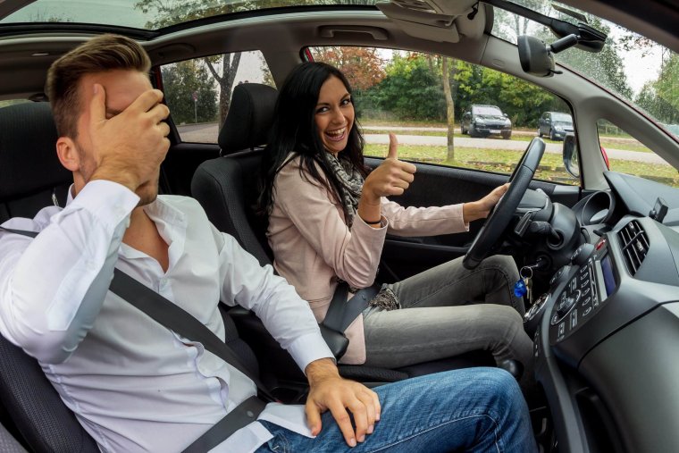 Инструктор автошколы