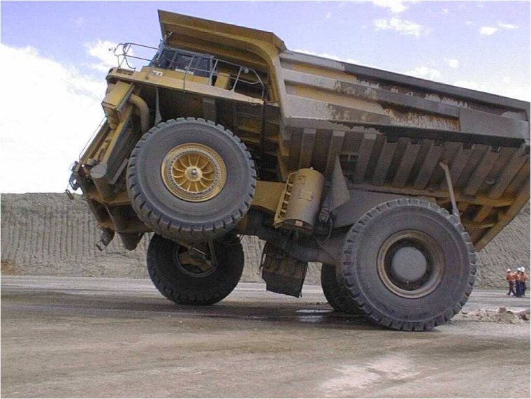 ЗИЛ-130 И БЕЛАЗ