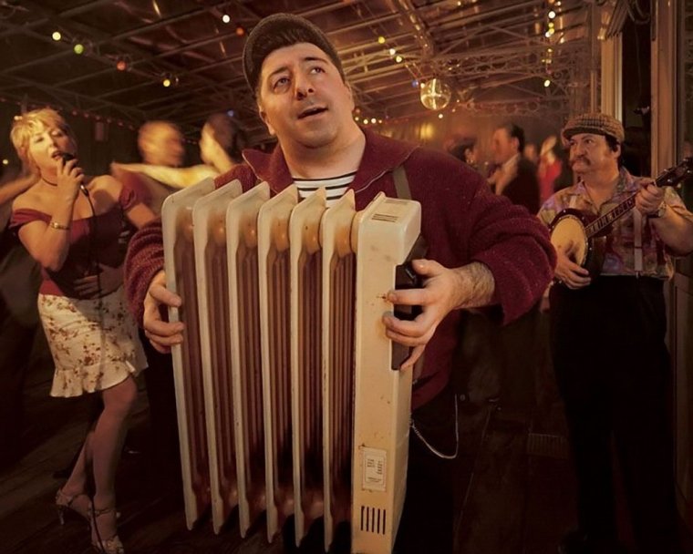 Веселые парни с баяном