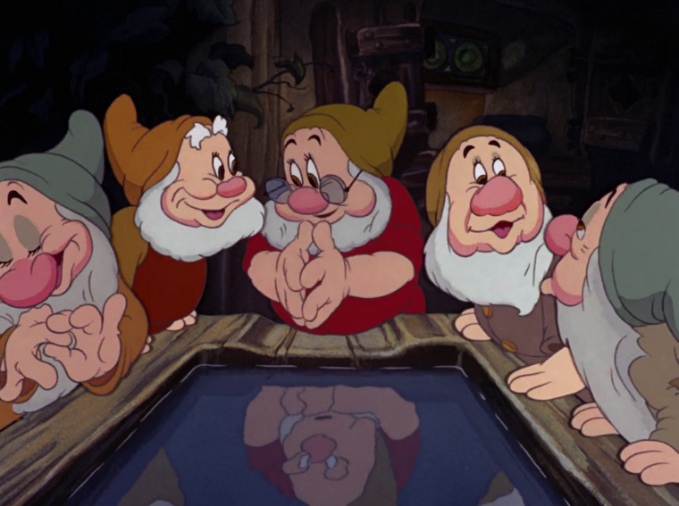 Спящая красавица и семь гномов