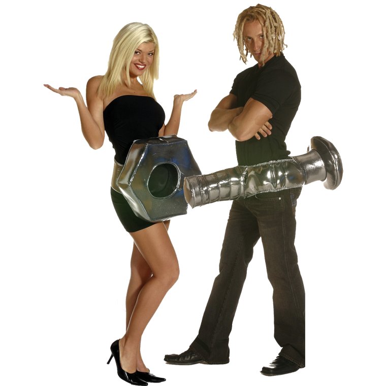 Девушка с болтом