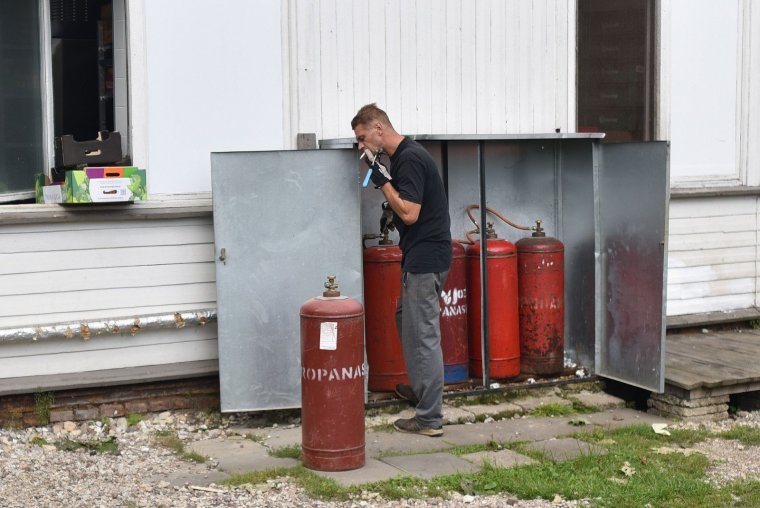 Газовый баллон на улице