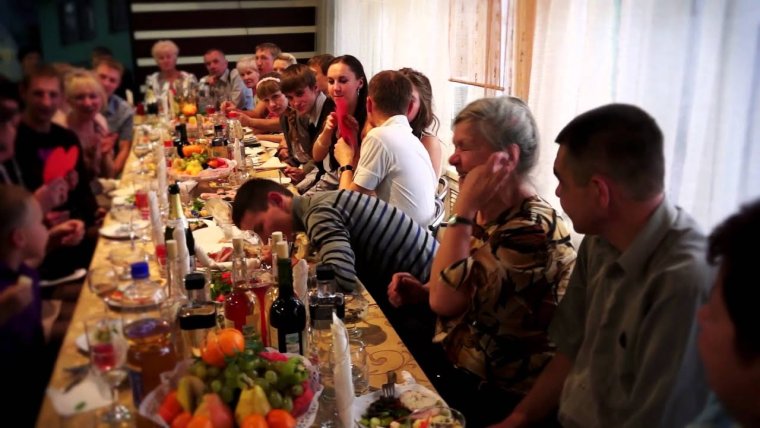 Пьянка за столом