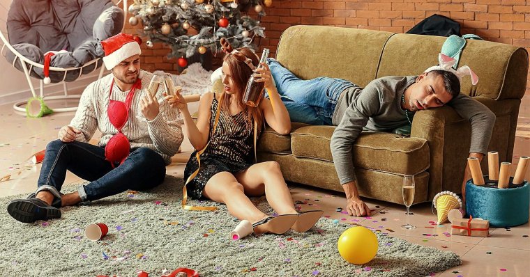 После новогоднего застолья