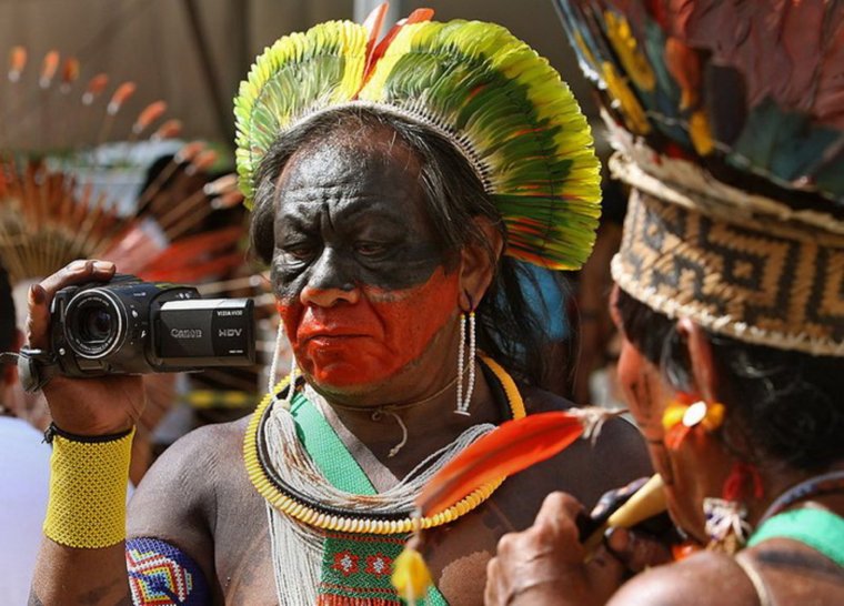 Смешной индеец