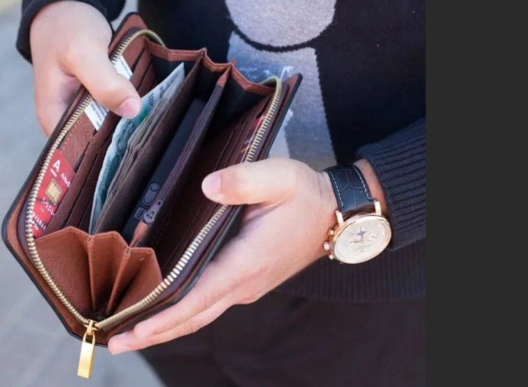 Раскрытый кошелек