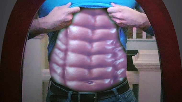 Толстый живот с кубиками