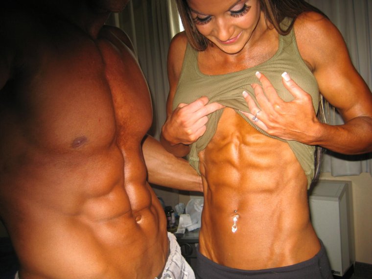 Накаченные кубики на животе