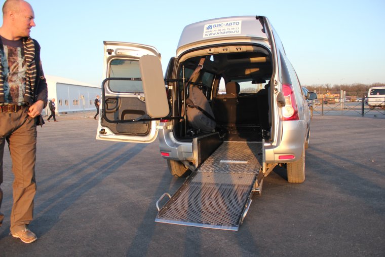 Инватакси в Ларгус