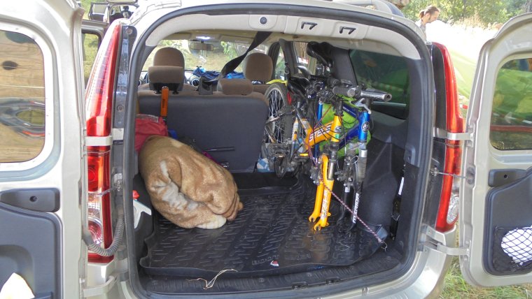 Велосипед в багажник Ларгуса