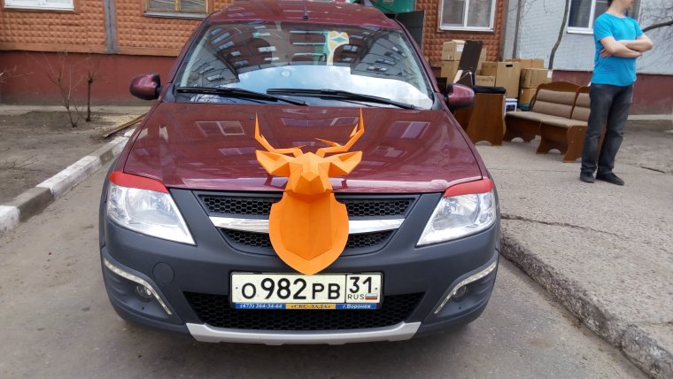 Прикол с эмблемой Ларгус