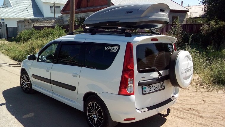 Лада Ларгус кросс с автобоксом на крыше