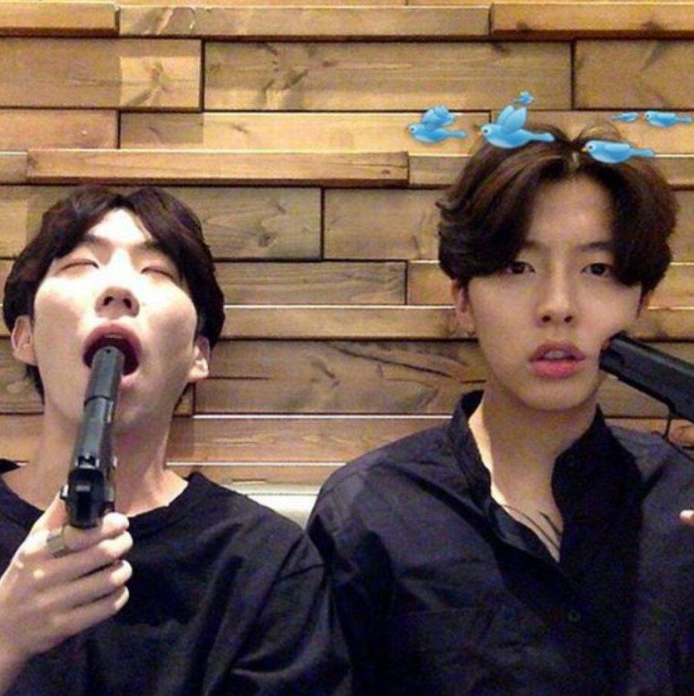 2 Корейца парня смешные