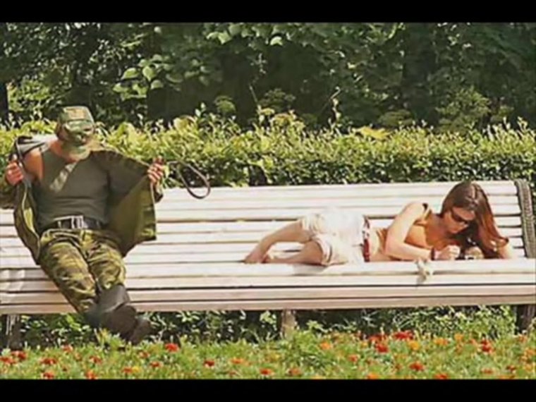 Демотиваторы про женщин в армии