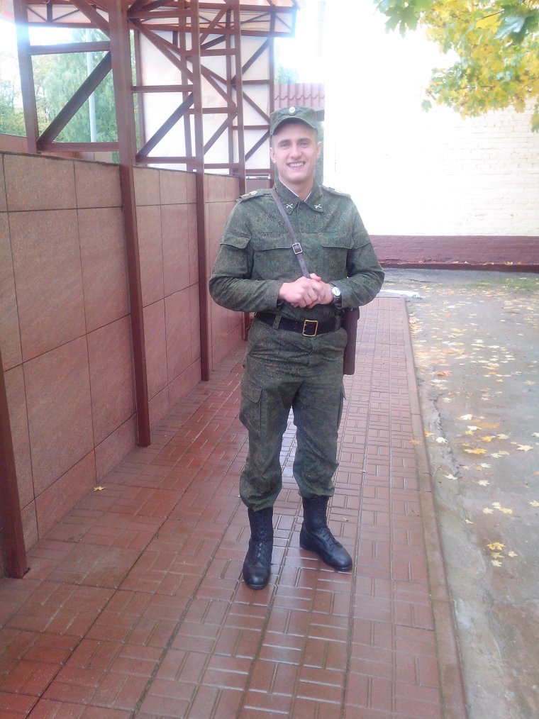 Военнослужащие в казарме