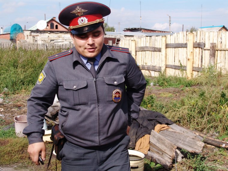 Собака в ментовской форме