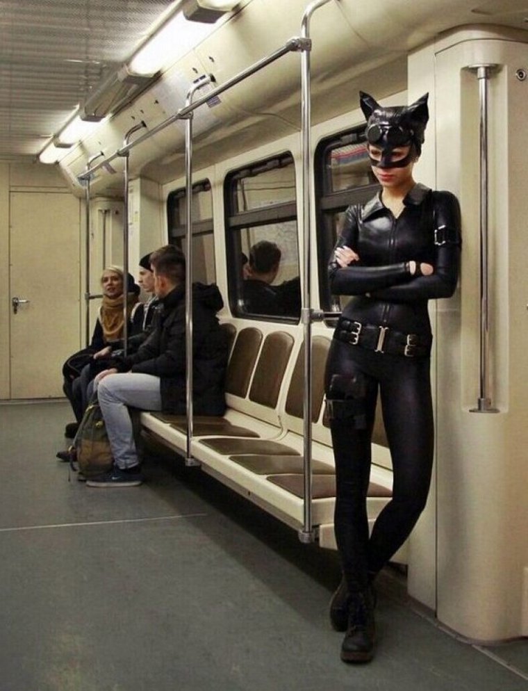 Странные пассажиры в метро