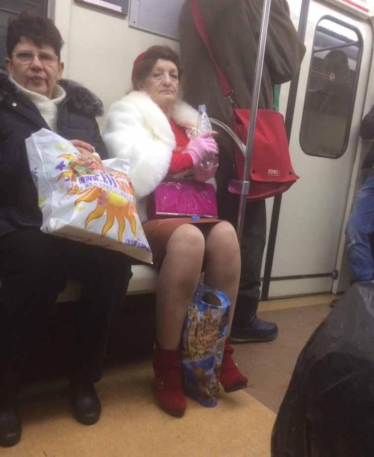 Смешные люди в метро