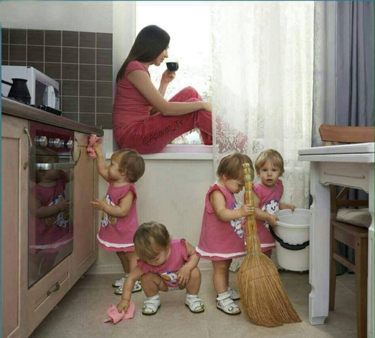 Мама с кучей детей