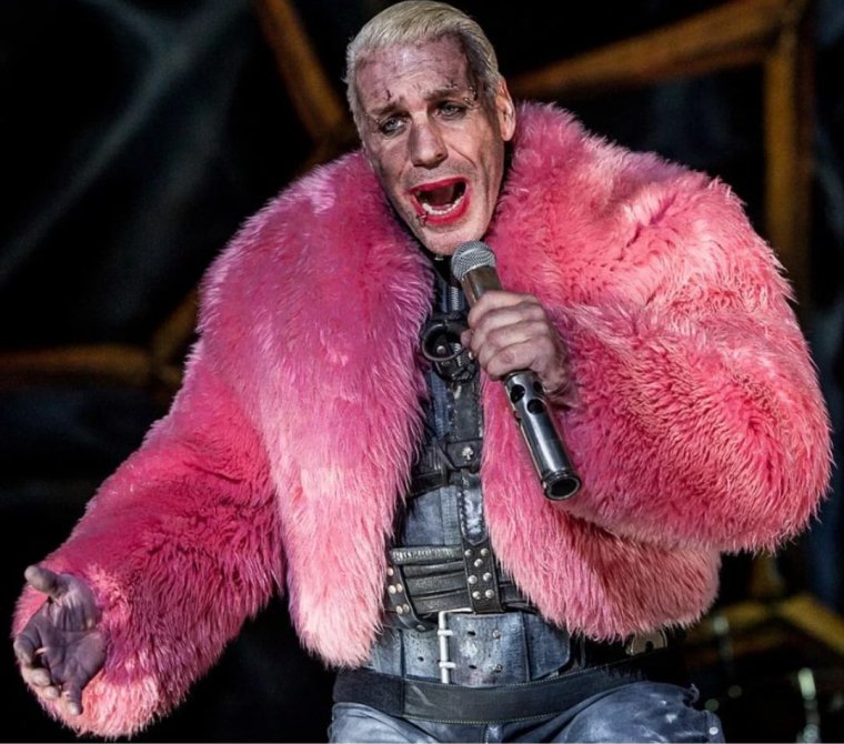 Тилль Линдеманн в шубе