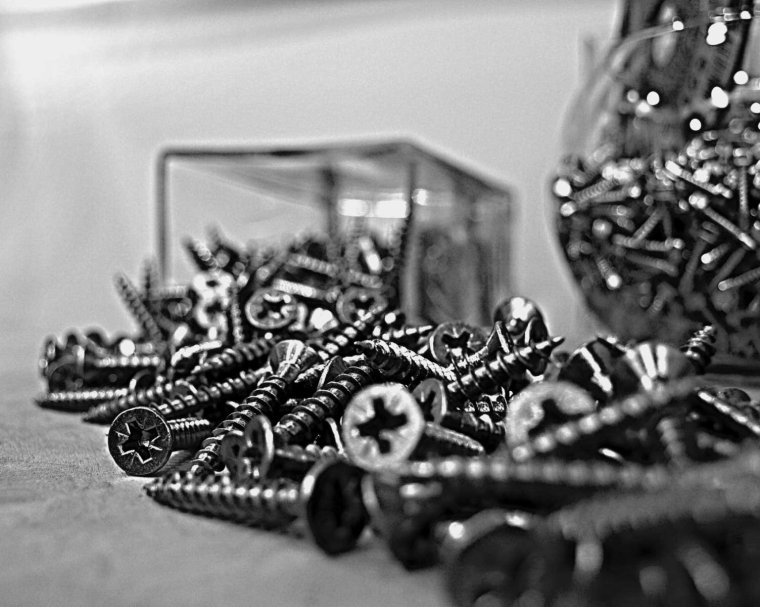 Саморезы разные