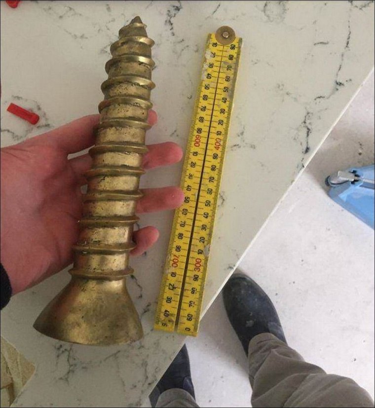 Гигантский саморез