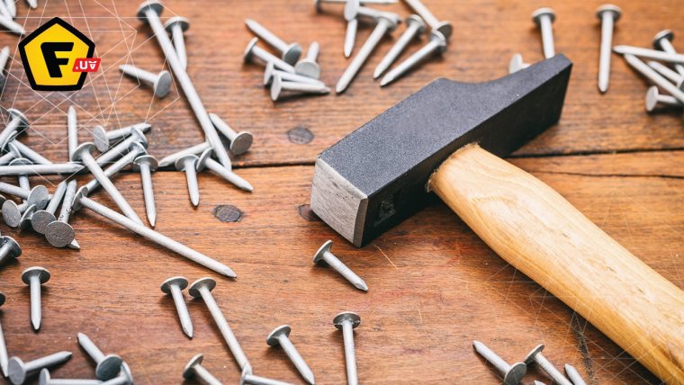 Инструменты молоток гвоздь