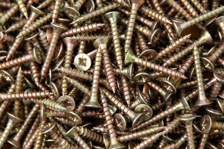 Саморезы болты гайки