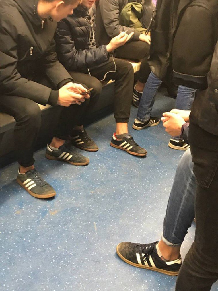 Модники околофутбольщики