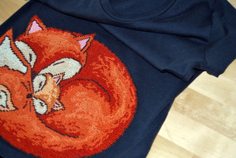 Вышивка крестиком на футболке