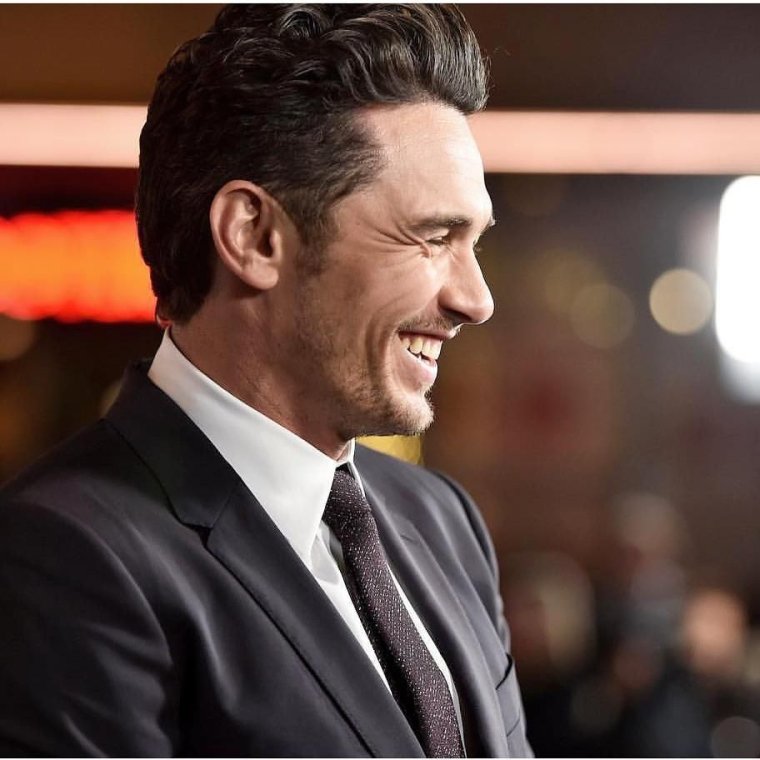 Джеймс Франко в кровати