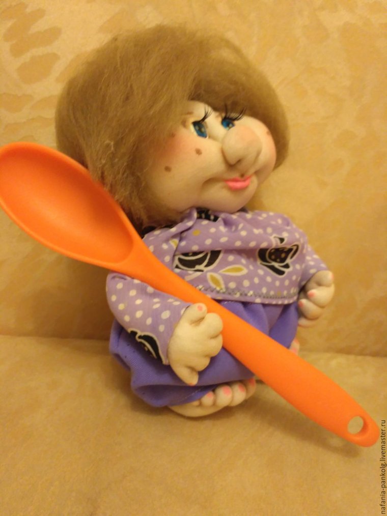 Домовенок Кузя с ложкой