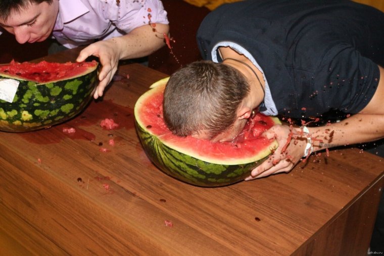 Арбуз с лицом