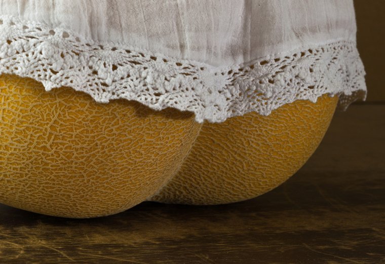 Женские дыни