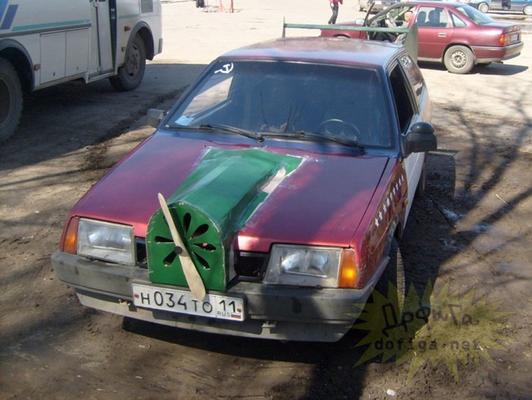 Конь с телегой