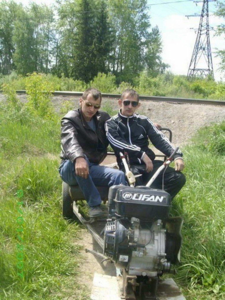 Тракторист на селе