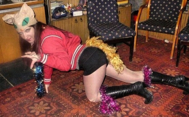 Девочка свинья