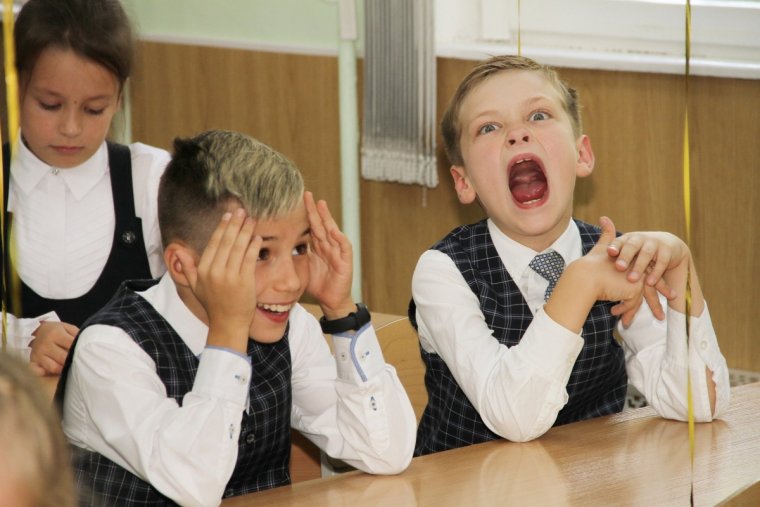 Мелкий школьник