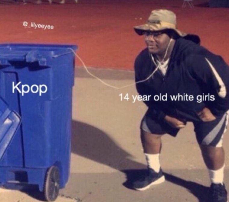 Наушники в мусорке Мем