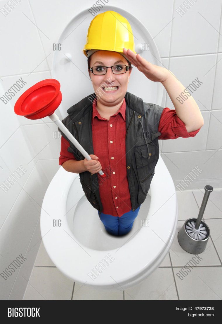 Человек с вантузом