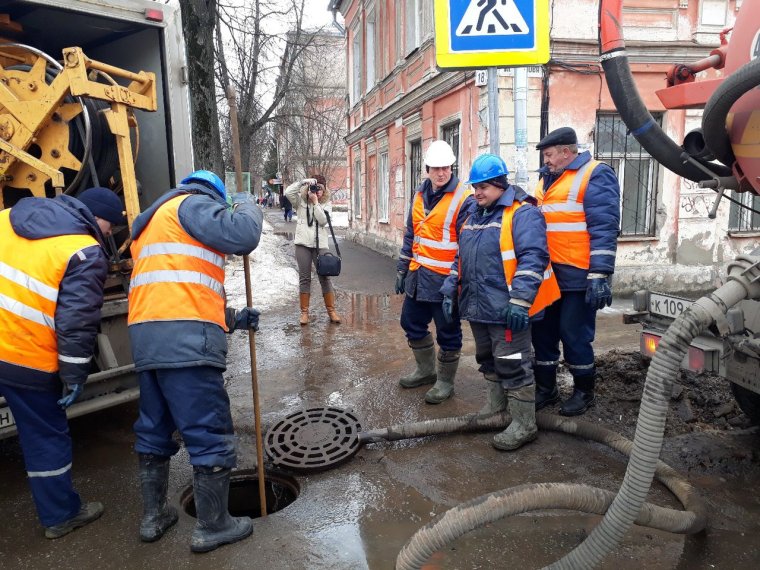 Прикольный сантехник