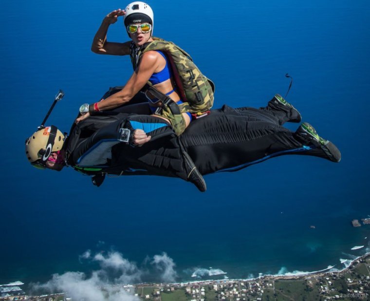 Смешной парашютист