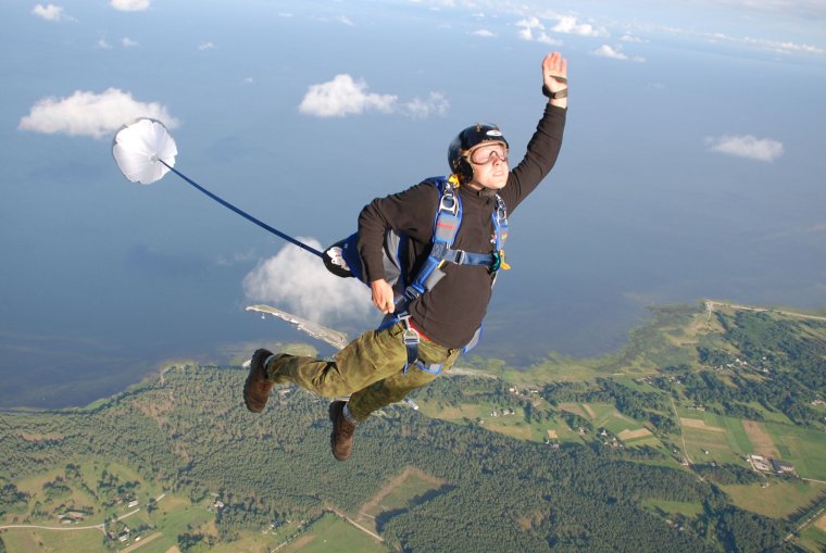 Прыжок с парашютом
