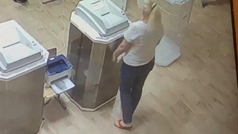 Вбросы на избирательных участках