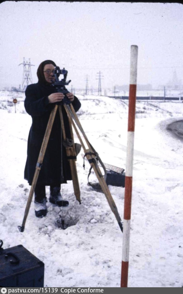 Геодезист зимой