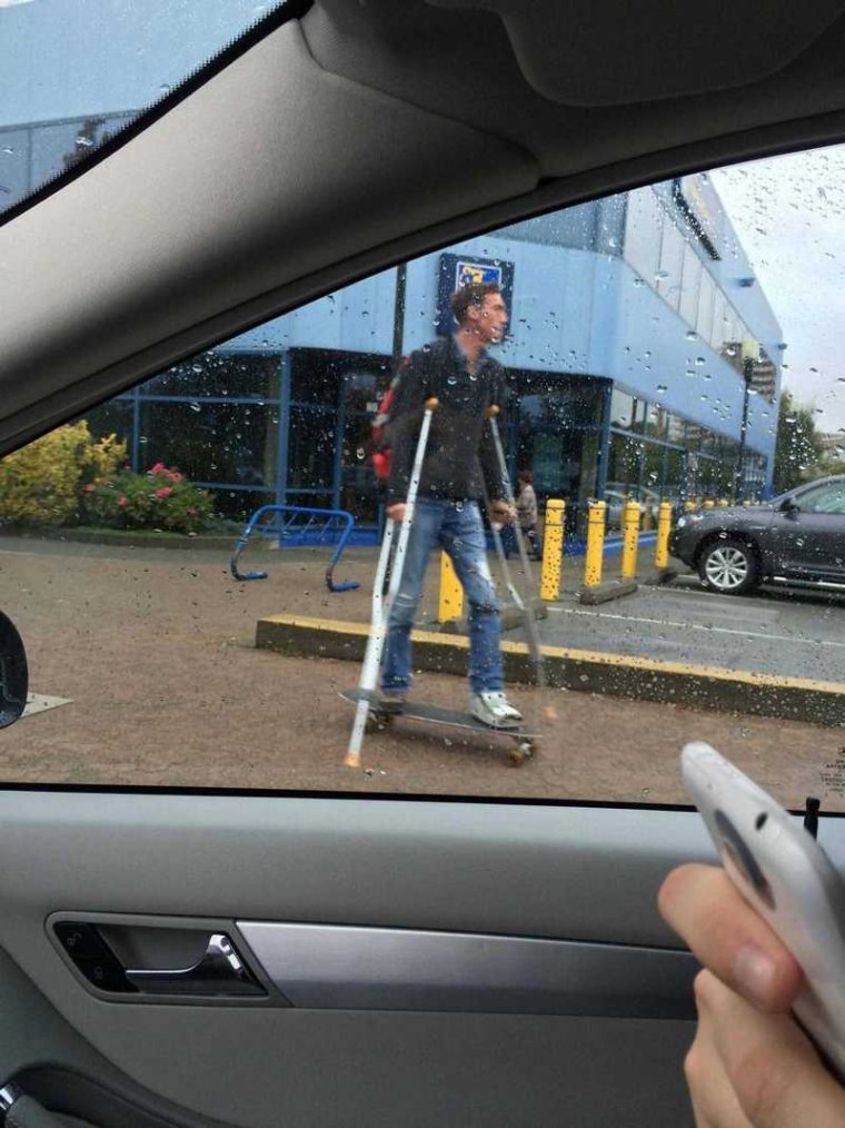 Хромой человек