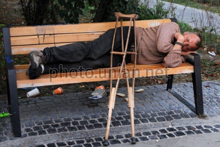 Костыль нога