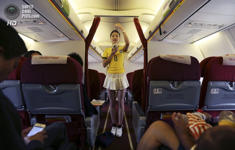 Приколы в салоне самолёта