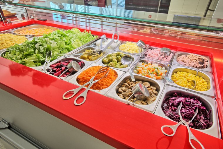 Салатный шведский стол