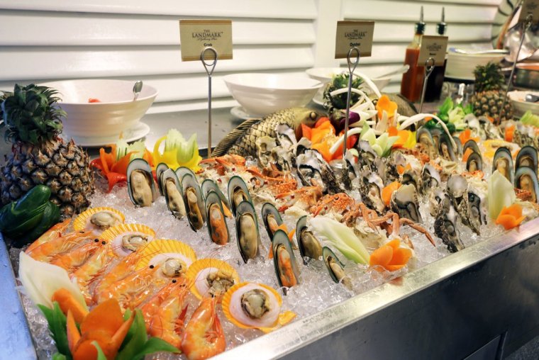 Шведский стол морепродукты